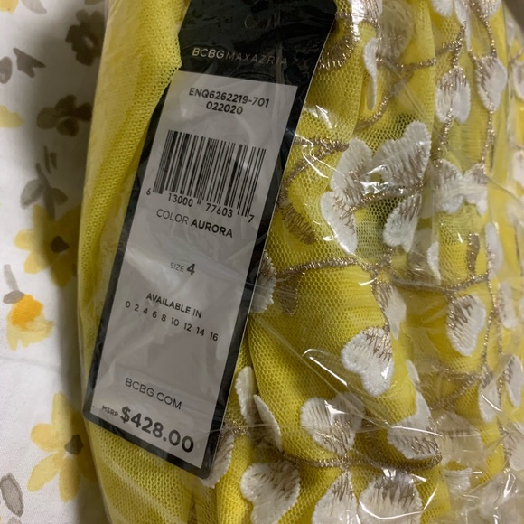 BCBG MaxAzria Floral Appliqué Dress NWT size 4 - Picture 5 of 5